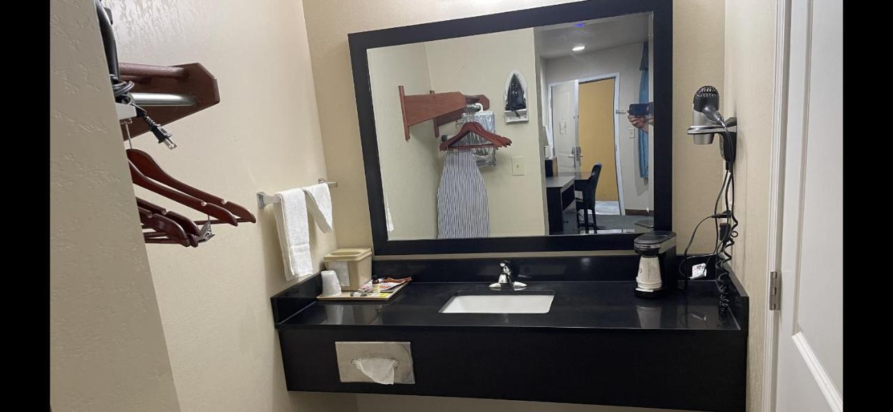 Garden Inn & Suites Little Rock Ngoại thất bức ảnh